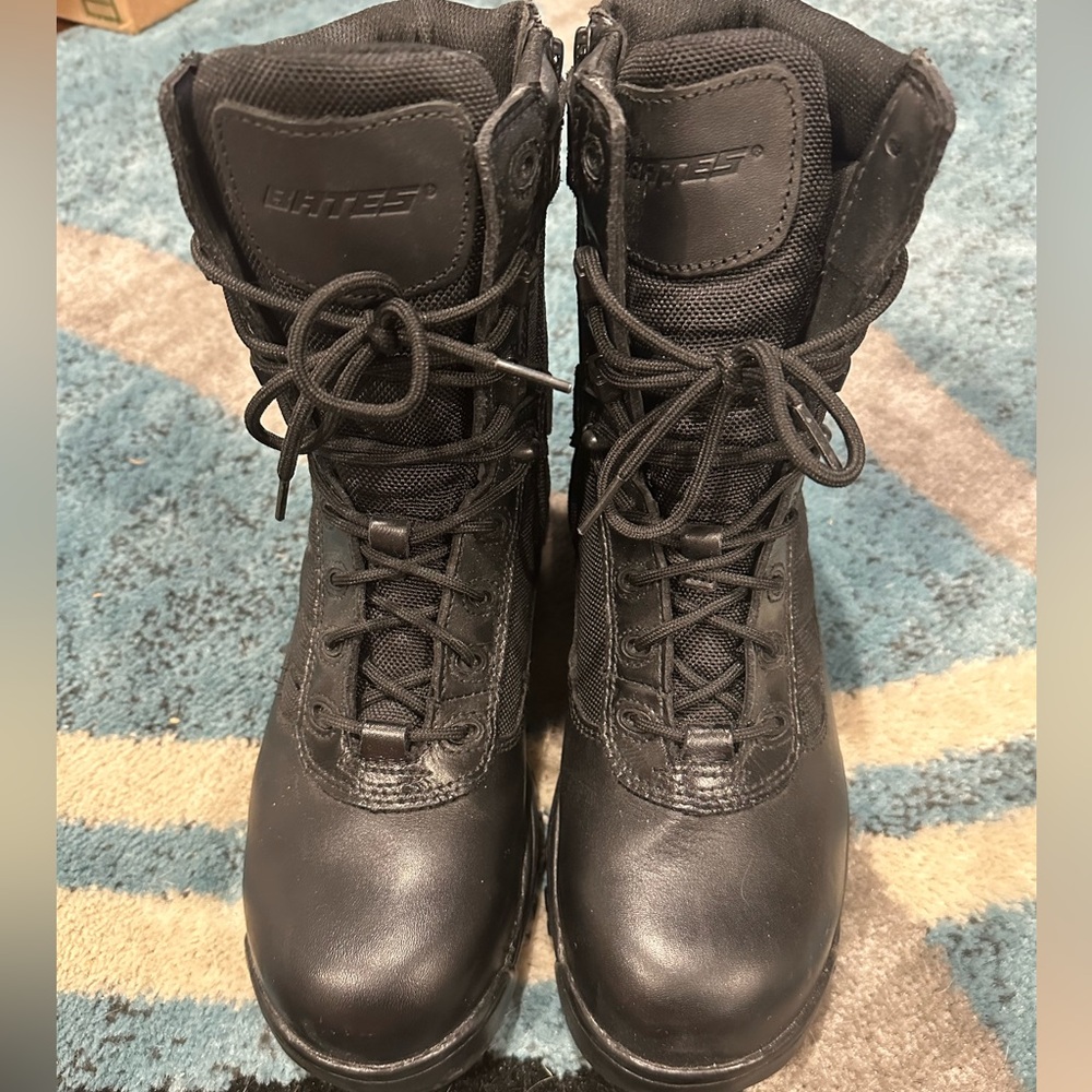 Bates Safety Toe Boots. Men’s size 8.